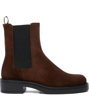 Stuart Weitzman Celia Chelsea Boots - Brown