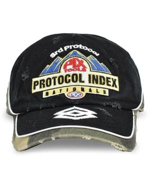 Protocol Index Pet Met Camouflageprint En Gerafeld Effect - Zwart