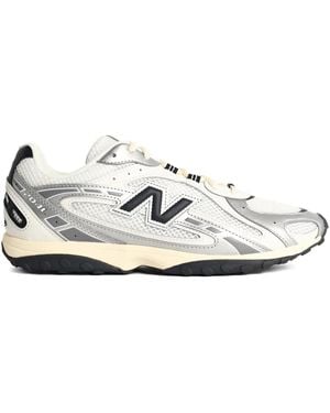 New Balance 204 Logo-Patch Sneakers - White