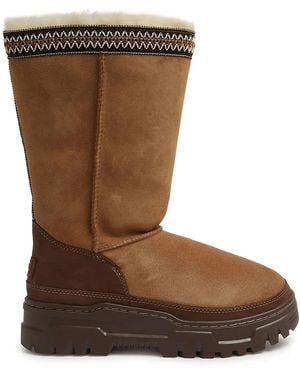UGG Boots - Brown