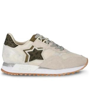 Atlantic Stars Star-Patch Calf Suede Trainers - White