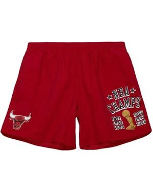Mitchell & Ness Chicago Bulls 6X Champions Heritage Shorts - Red