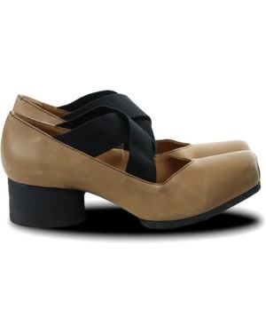 Uma Wang Cross-Strap Square-Toe Court Shoes - Brown