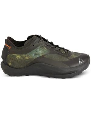and wander X Roa Camouflage-Print Low-Top Trainers - Black