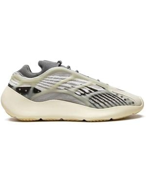 Yeezy Yeezy 700 V3 "Fade Salt" Trainers - White