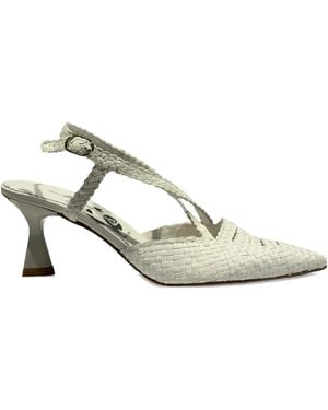 LA ROSE Moritz Pointed-Toe Woven Pumps - Metallic