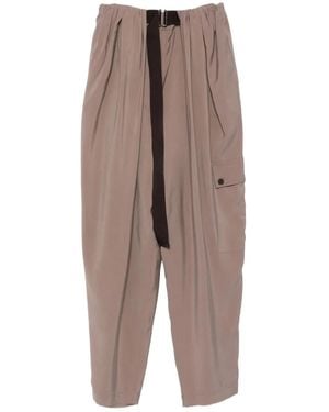 Alysi Pantalones plisados con cinturón - Gris