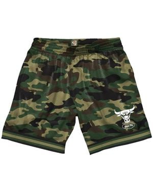 Mitchell & Ness X Nba Chicago Bulls Camouflage-Print Shorts - Green