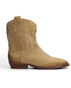 GISÉL MOIRÉ Malawi Desert Suede Texan Ankle Boots - Brown