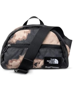 Supreme Riñonera Roo II de x The North Face - Negro