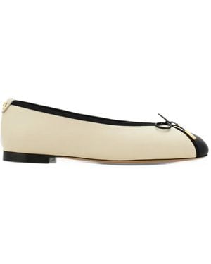 Ferragamo Ballerinas Mit Schleifendetail - Natur