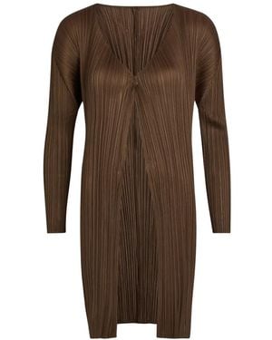 Issey Miyake Pleated V-Neck Coat - Brown