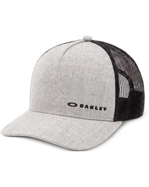 Oakley Chalten Mesh-Panel Trucker Cap - Gray