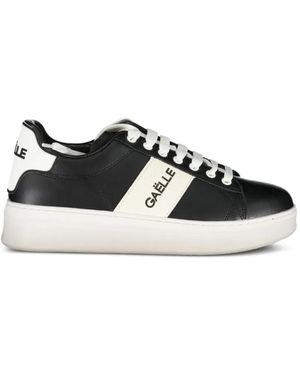 Gaelle Paris Logo-Print Lace-Up Trainers - Black