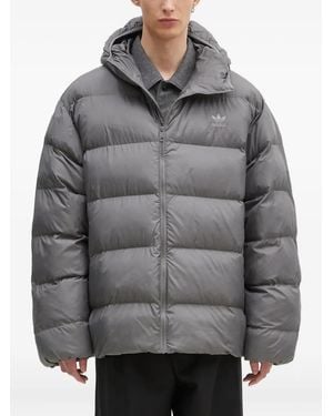adidas フーデッド パデッドジャケット - グレー