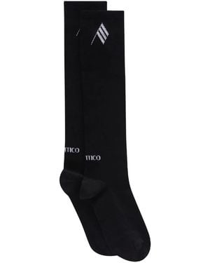 The Attico Calcetines altos con logo bordado - Negro