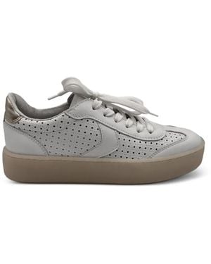 Voile Blanche Zapatillas Bajas Con Perforaciones - Gris