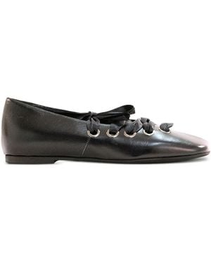 Poeve Bailarinas Con Cordones - Negro