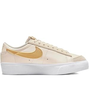 Nike Blazer Low Trainers - White