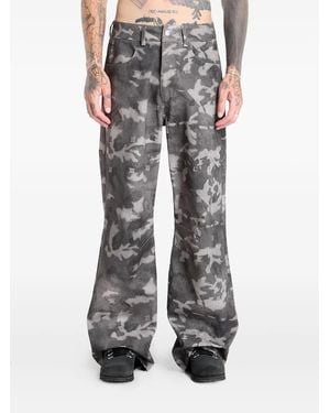 MISBHV Hose mit Camouflage-Print - Grau