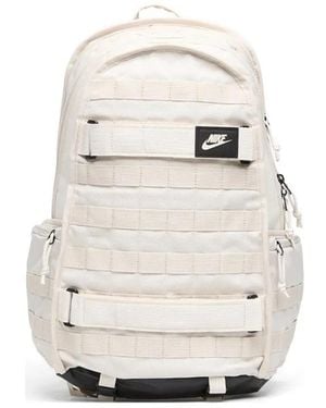 Nike Rucksack Mit Mehreren Reißverschlusstaschen - Weiß