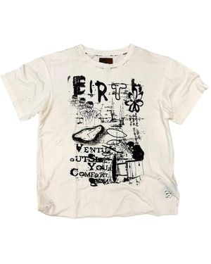 BIRTH OF ROYAL CHILD Distressed Graphic T-Shirt - White