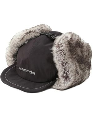and wander Gorro con orejeras de pelo artificial - Gris