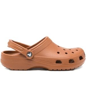 Crocs™ バックストラップ クロッグ - ブラウン