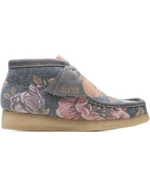 Clarks Botas Wallabee "Blue Floral" - Gris