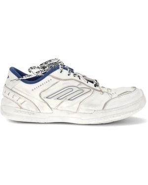 Balenciaga Hamptons Distressed Trainers - White
