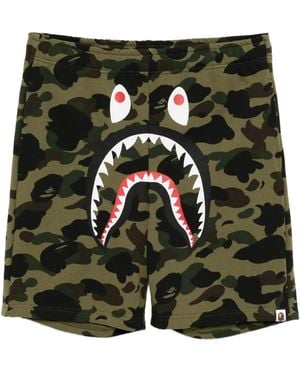 A Bathing Ape 1St Camo Shark Track Shorts - Green