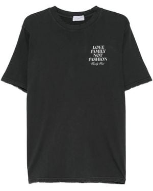 FAMILY FIRST Slogan-Print T-Shirt - Black
