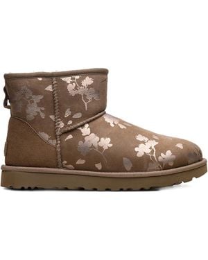UGG Classic Mini floral-pattern ankle boots - Braun