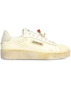 Autry Dallas Vint Low Rose-Brooch Sneakers - Natural