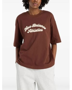 New Balance Linear Heritage Logo-Print T-Shirt - Brown
