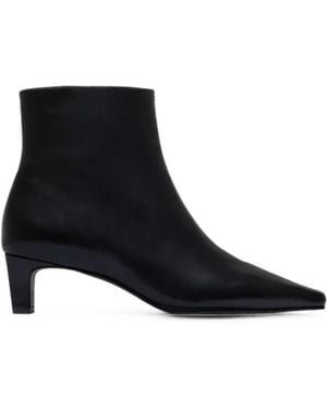 Bernardo Everett Pointed-Toe Ankle Boots - Black