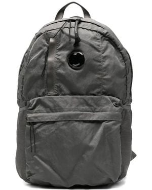 C.P. Company Rugzak Met Lens-Detail - Grijs