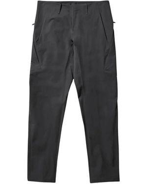 Arc'teryx Jeans mit Bundfalten - Grau