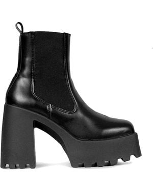 Altercore Heeled Chelsea Boots - Black