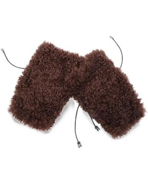 Ganni Fäustlinge Aus Alternativem Shearling - Braun