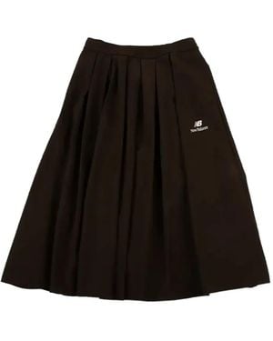 New Balance Falda Midi Plisada - Negro