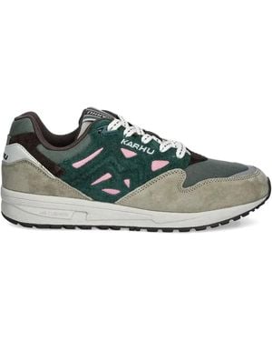 Karhu Sneakers mit Kontrasteinsätzen - Grün