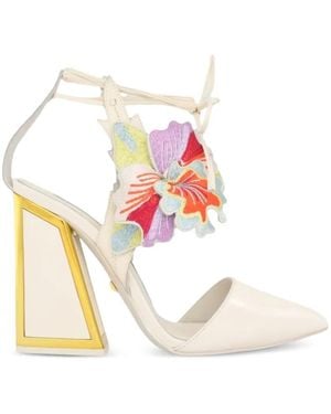 Kat Maconie Escarpins Amanza À Fleurs Appliquées - White