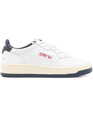 Maison Kitsuné Zapatillas con parche del logo - Blanco