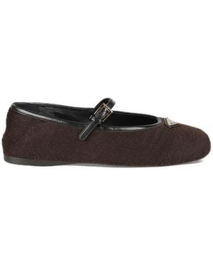 Prada Ballerina's Met Logoplakkaat En Gespband - Wit