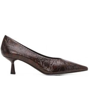 Notabene Emmy Low Crocodile-Embossed Heeled Pumps - Brown