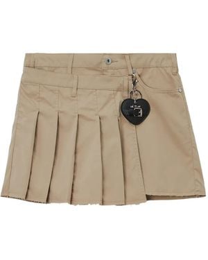Musium Div. Pleated Heart-Charm Shorts - Natural