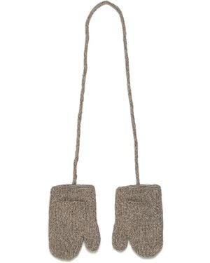 Maison Margiela Shetland-Wool Connecting-String Mittens - White