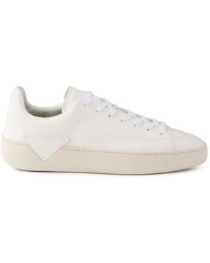 Prada Baskets Court En Cuir - Blanc