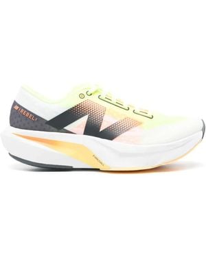 New Balance Baskets Fuelcell Rebel V4 - White
